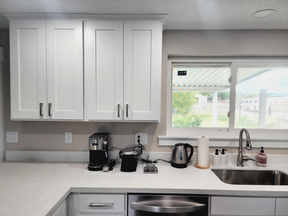 3 Bed 2 Bath Full Accessible Townhome In Heart Of Slc South Jordan Exteriör bild